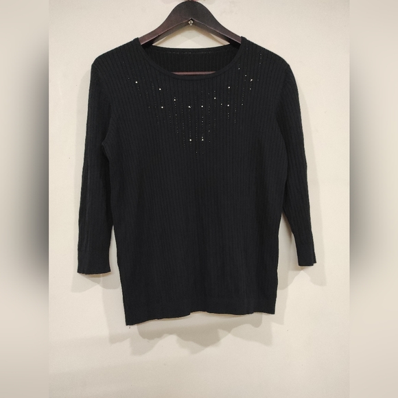 Black 3/4 Sleeve Top - Picture 7 of 15